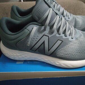 New Balance 520 V7 Men’s Extra-Wide 4E Running Shoe